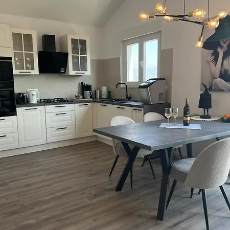 Pet Friendly Cozy Near * Donji Karin
