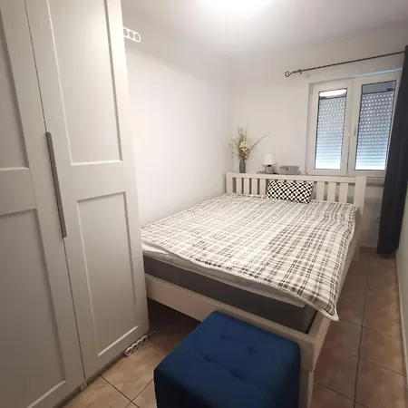 Pet Friendly Cozy Near * Donji Karin